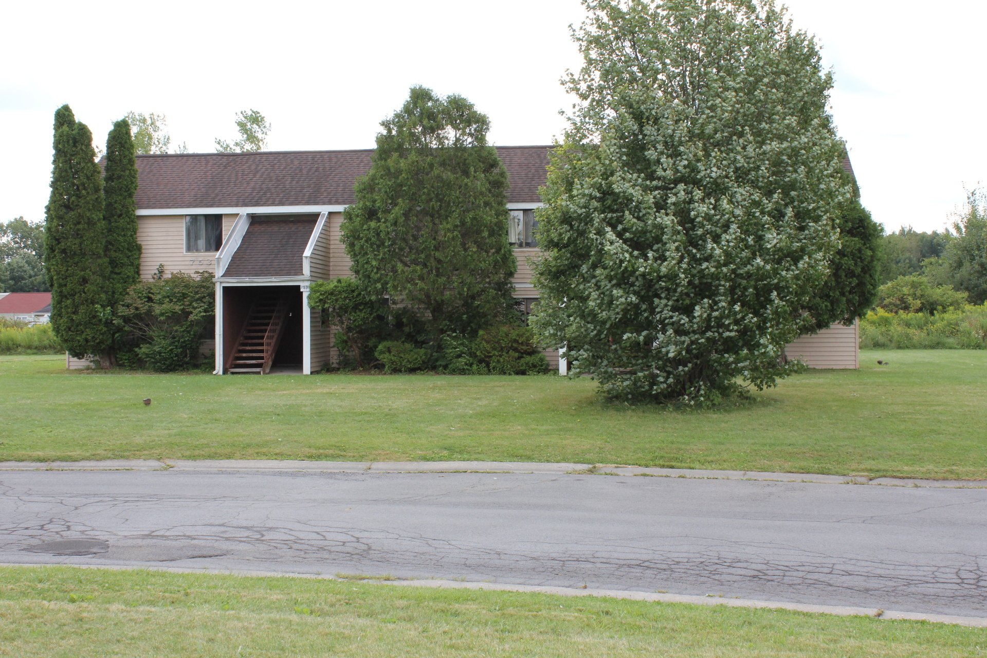 Details Maple Manor Bridgeport, NY