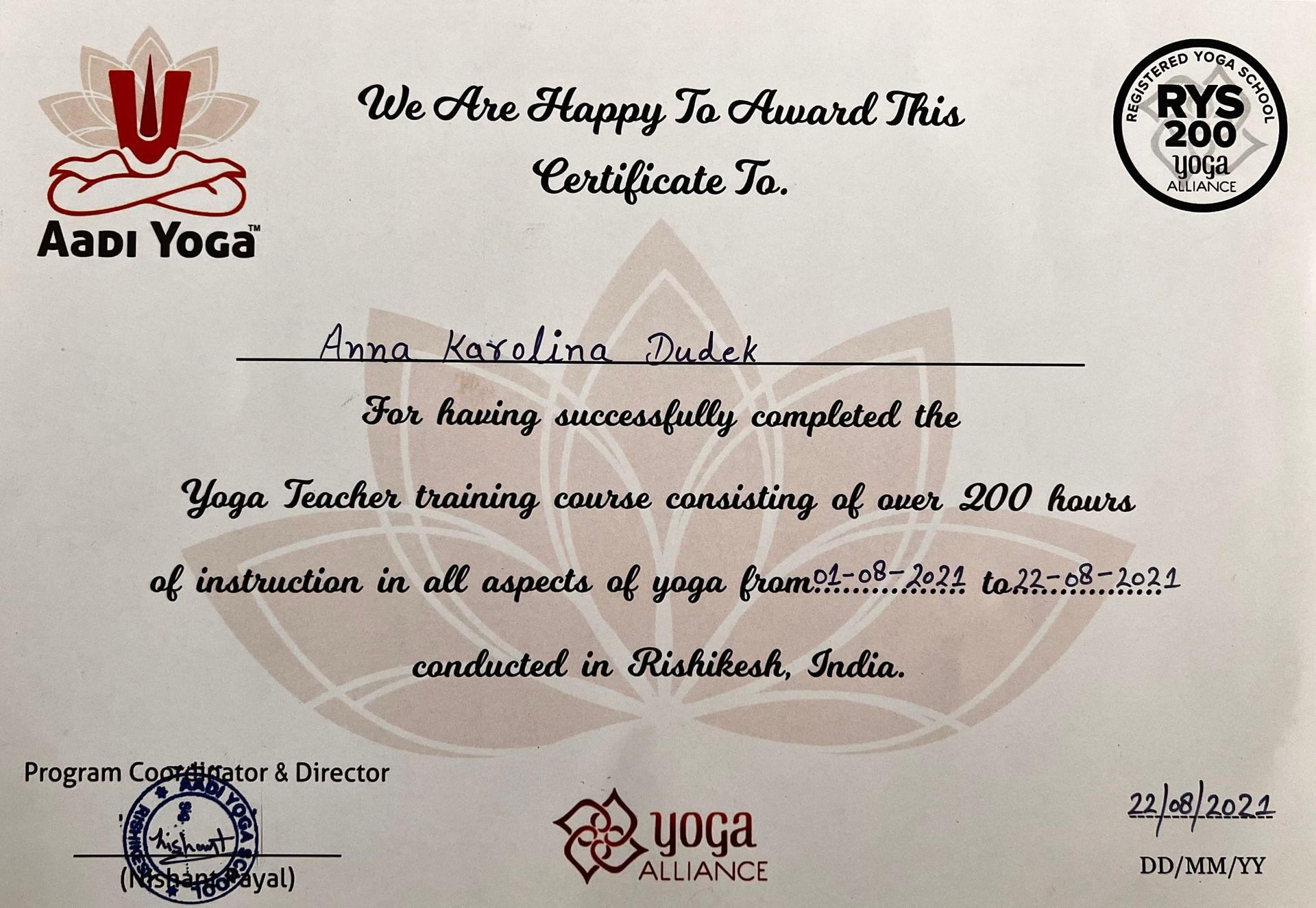 Certyfikat Aadi Yoga Anna Dudek za ukończenie 200-godzinnego kursu nauczycielskiego jogi w Rishikesh w Indiach.