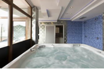 Hot tub with a leak in Cheyenne and needs to be thrown away