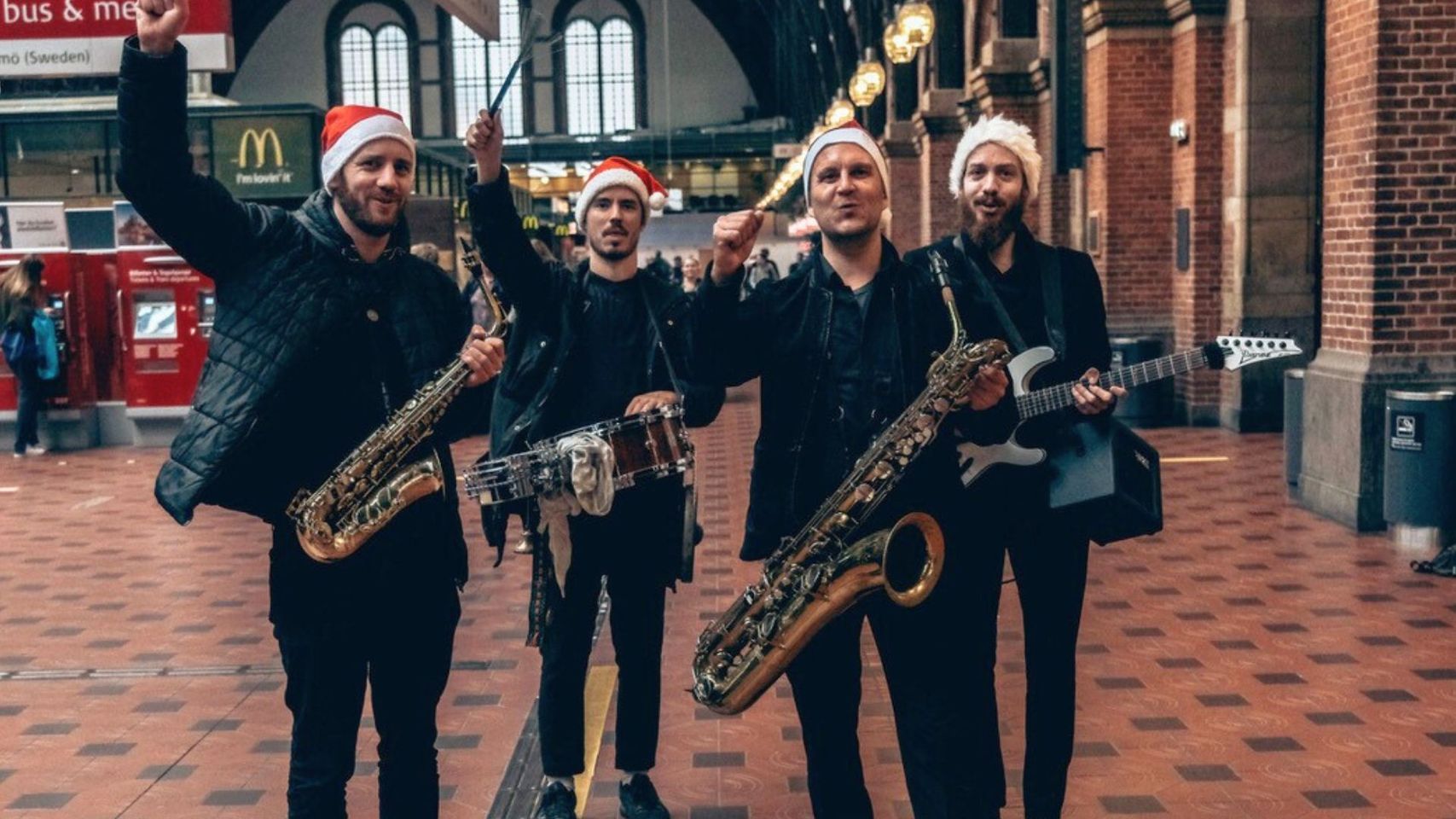 Groove parade band