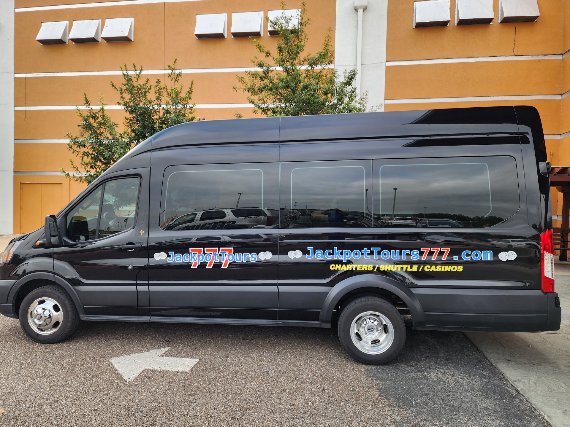 Charter bus options for large groups