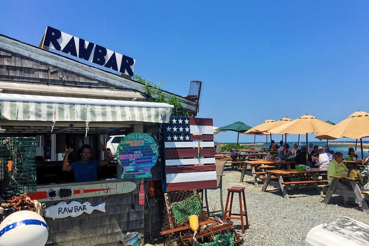 sesuit harbor cafe