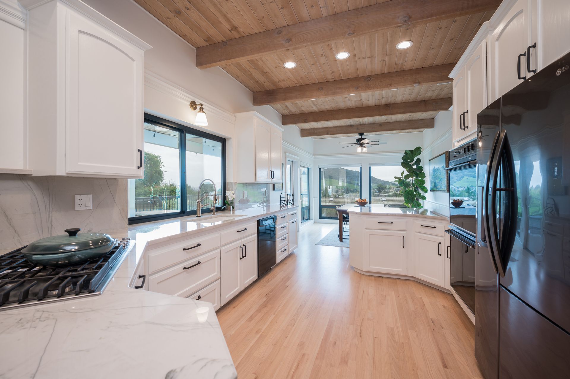 slm-kitchen-san-luis-marble