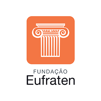 Logotipo da Fundação Eufraten apresentando um ícone de coluna jônica branca centrado em um quadrado laranja, acima do texto