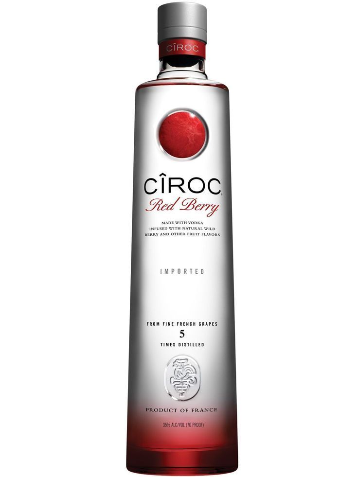 Botella de vodka Cîroc Red Berry con etiqueta degradada de plata a rojo y tapón rojo.