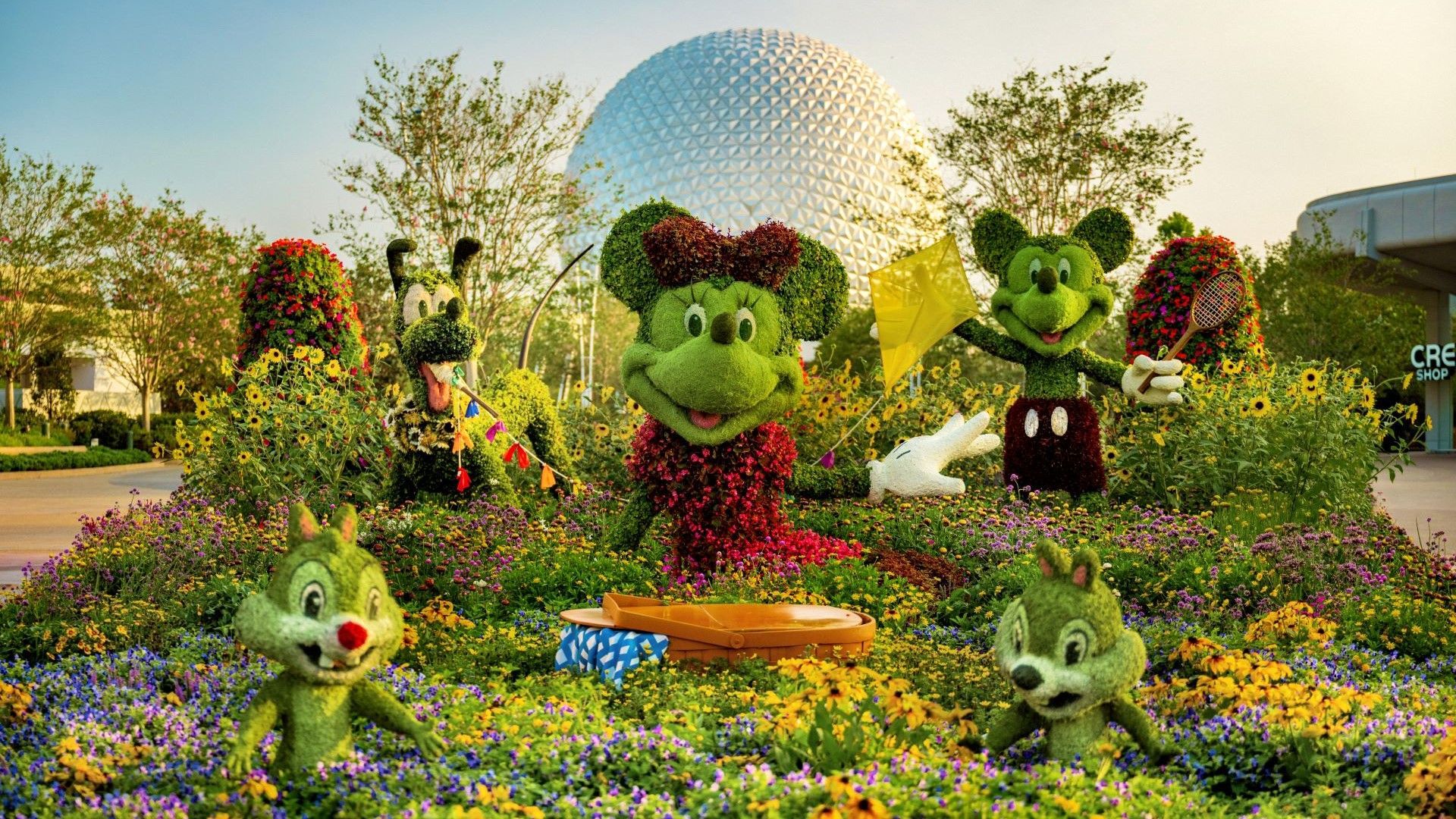 Mickey & Minnie Mouse Topiaries at the EPCOT Flower and Garden Festival 2026