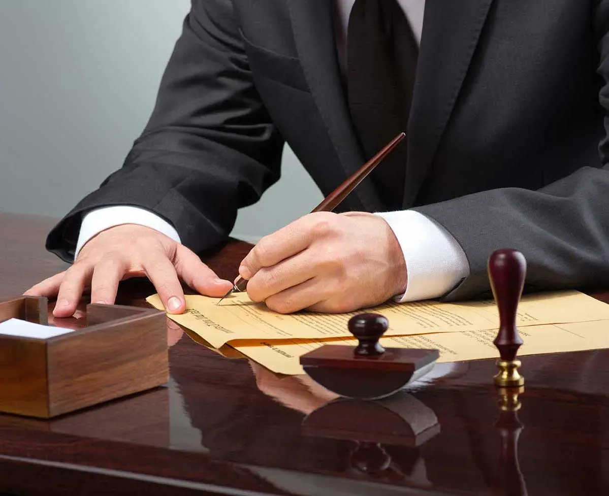 Attorney Signing Contract - Duncan, OK - The Kanehl Law Firm P.L.L.C. Attorney Signing Contract - Duncan, OK - The Kanehl Law Firm P.L.L.C.