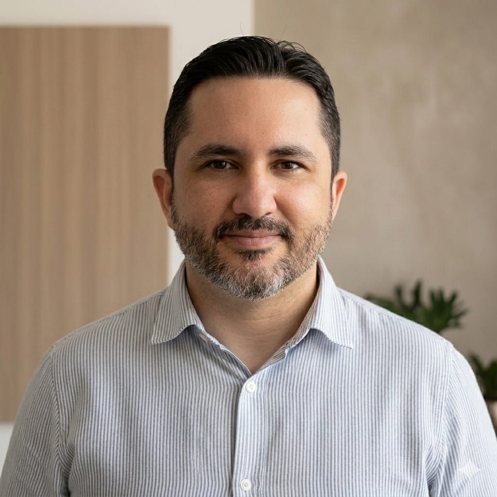 Markos Silvan Psicoterapeuta e Head Trainer em PNL em Teresina, Mestre em Hipnose Clínica