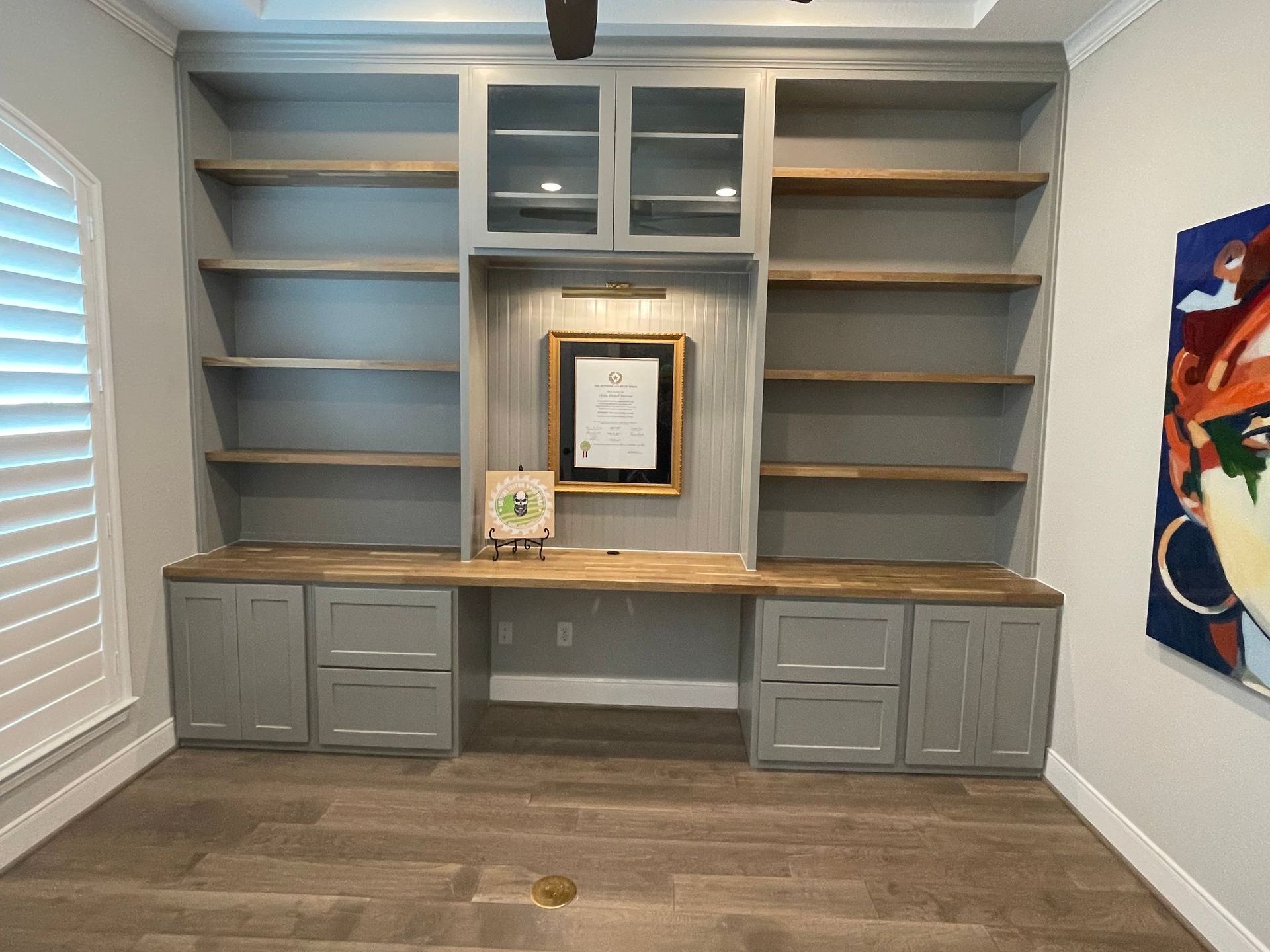 Before and after custom officer desk