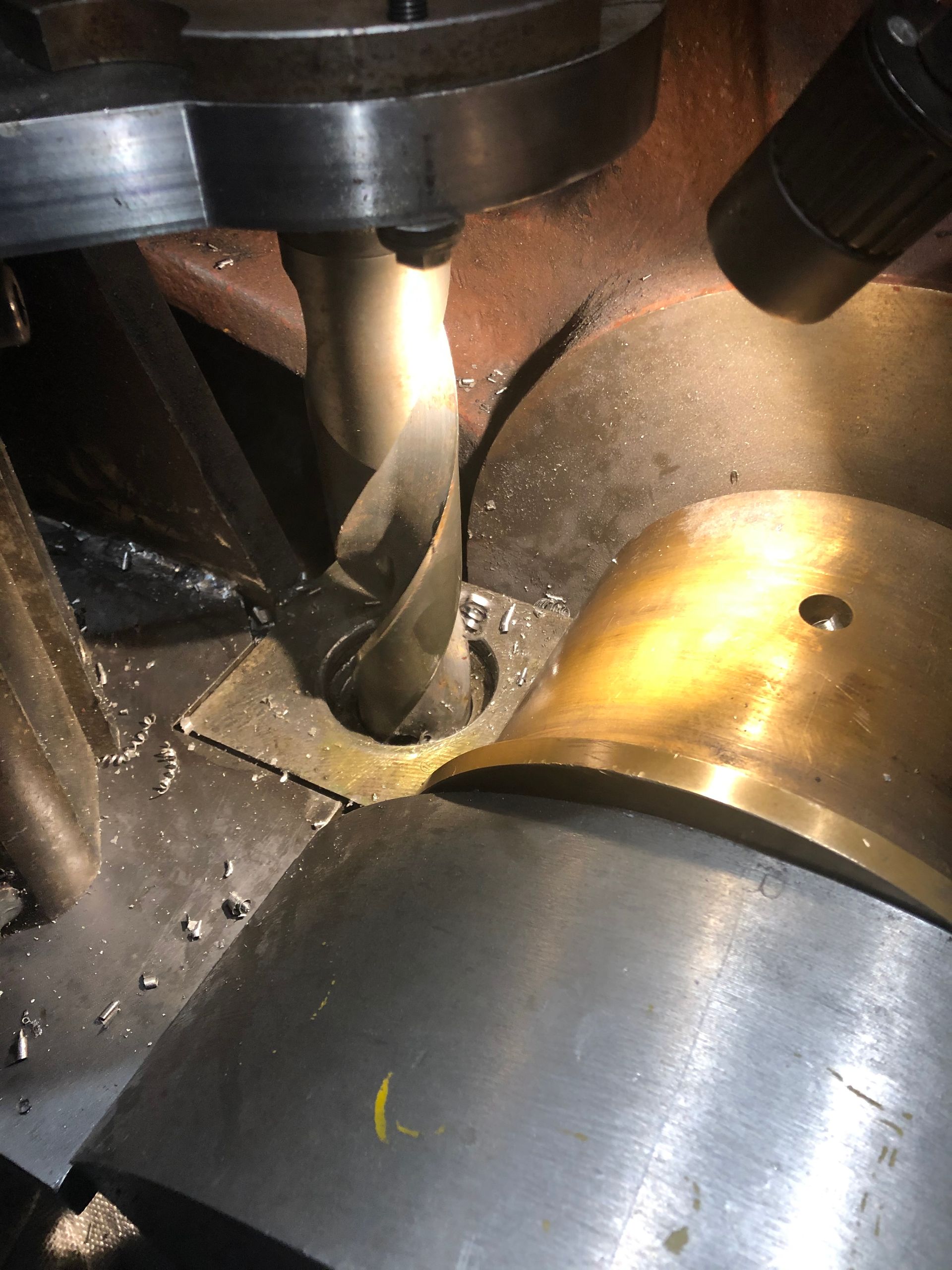 Forging press crankshaft bolt removal