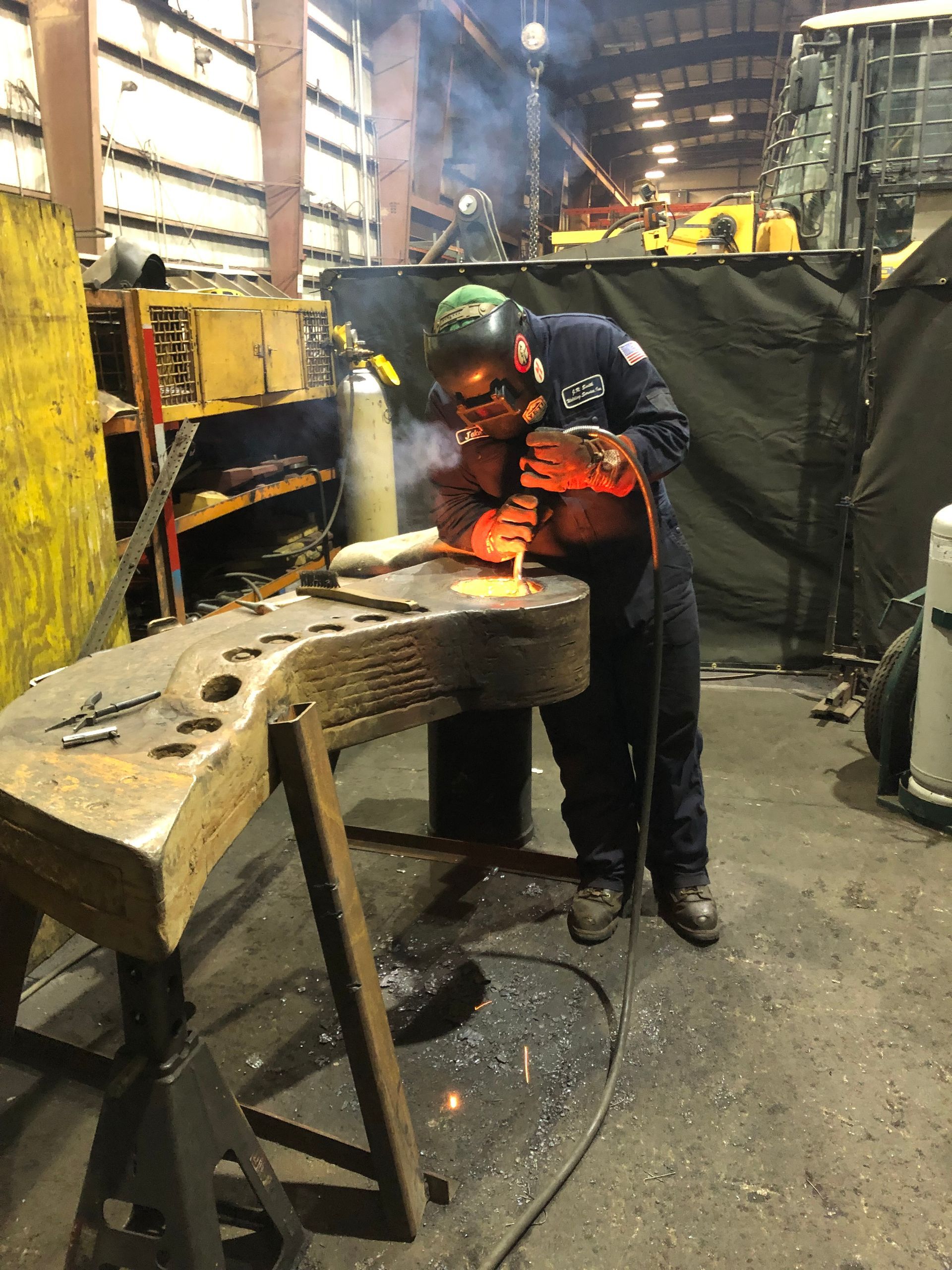 Excessively worn Genesis GXP 1000R Mobile Shear Main Frame and Knife