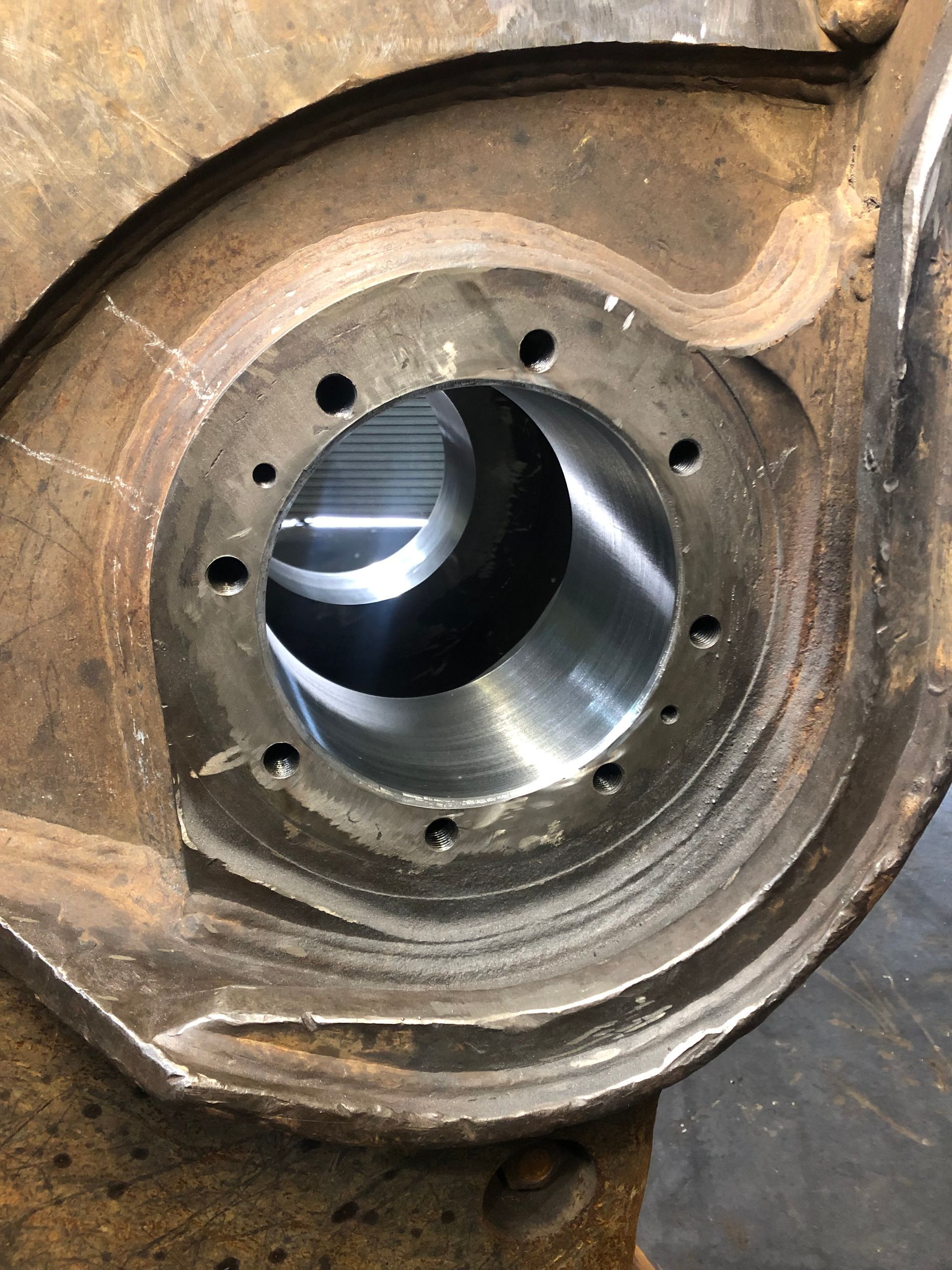 Excessively worn Genesis GXP 1000R Mobile Shear Main Frame and Knife