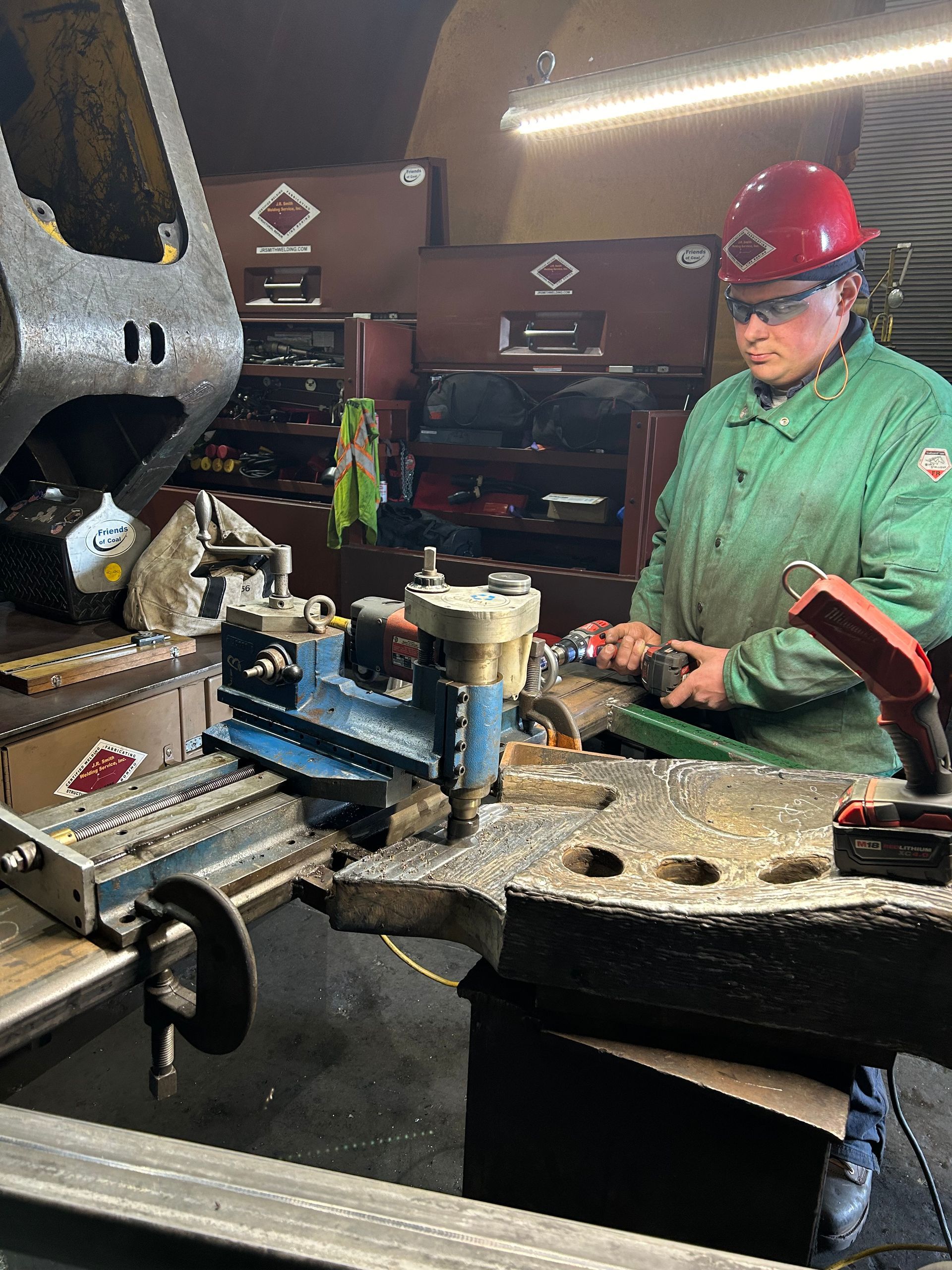 Excessively worn Genesis GXP 1000R Mobile Shear Main Frame and Knife
