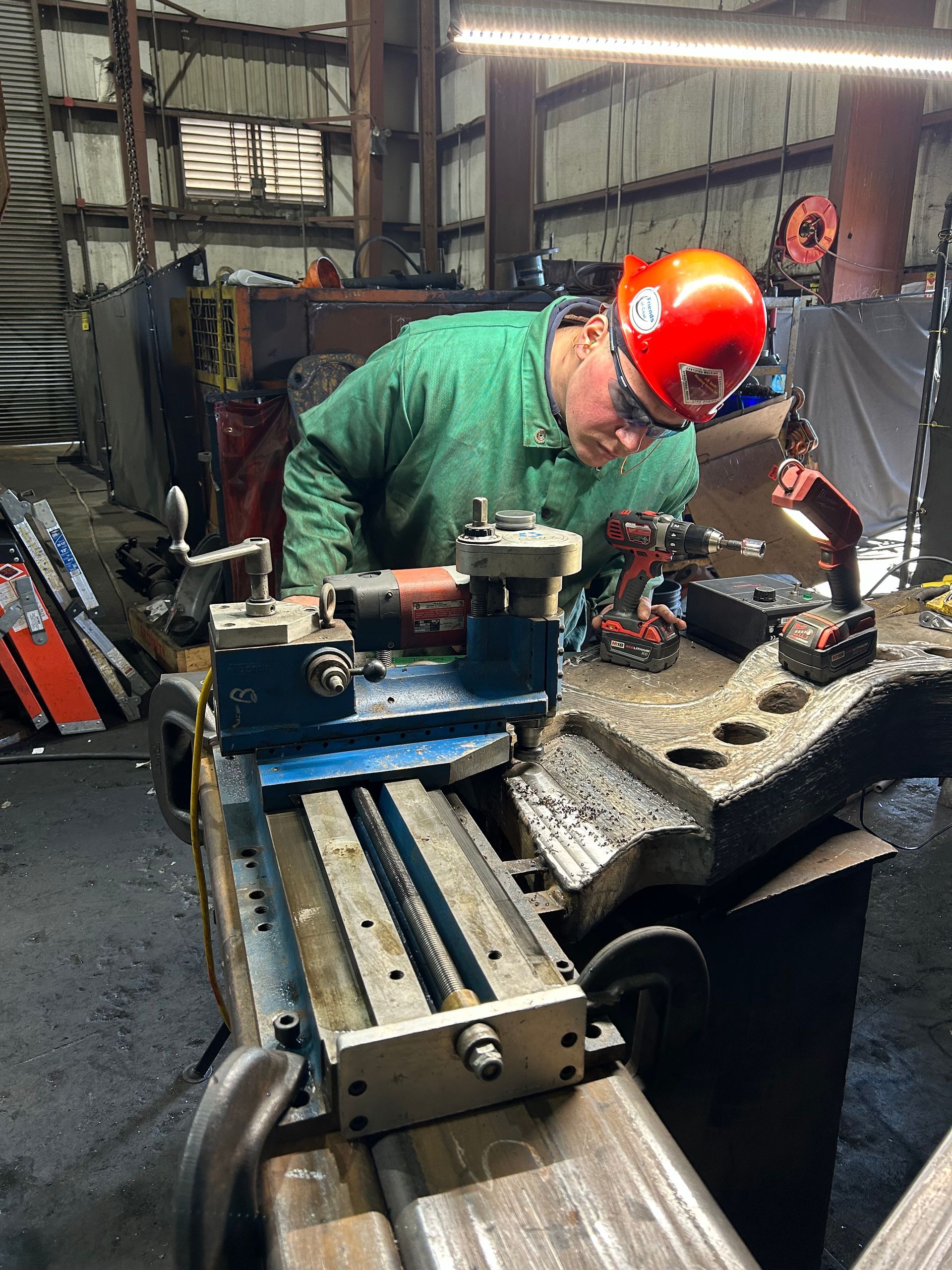 Excessively worn Genesis GXP 1000R Mobile Shear Main Frame and Knife