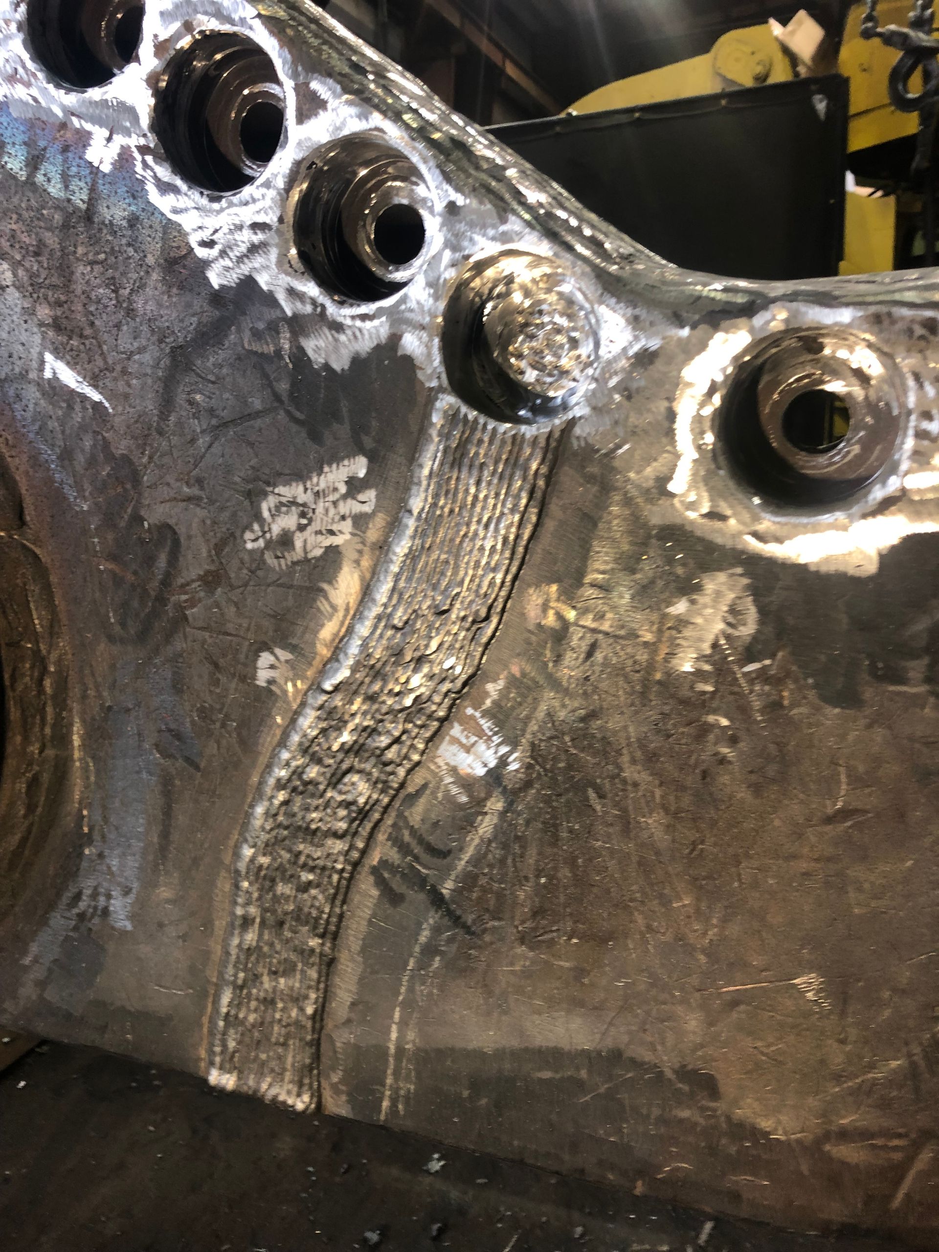 A heavily worn Labounty 7500 with a broken jaw
