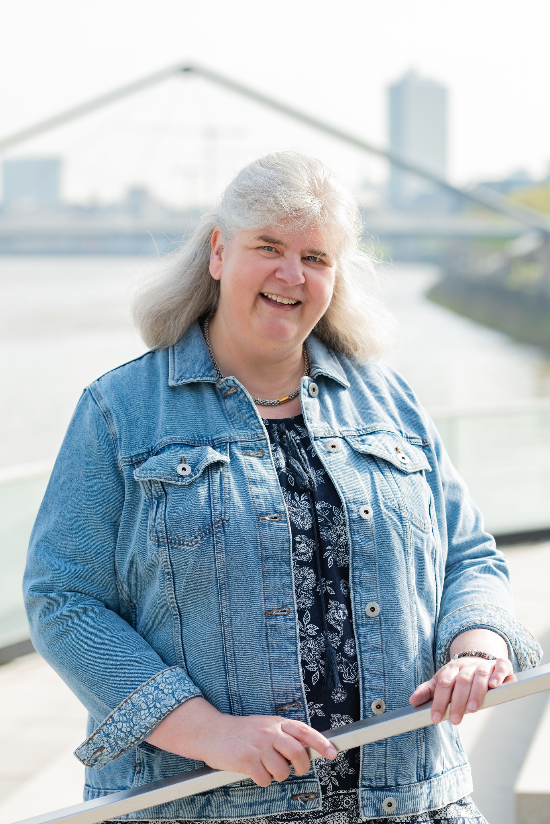 Portrait photo of Conny Lansmich