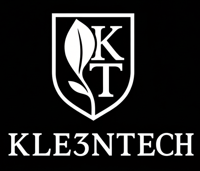 Logo en forme de bouclier blanc avec une feuille et l'inscription « KT » au-dessus du texte « KLE3NTECH » sur fond noir.
