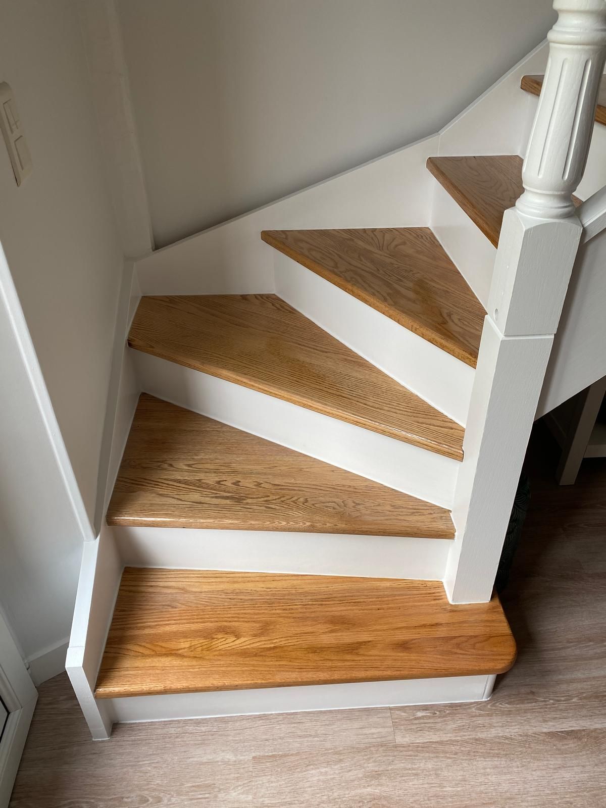 Peinture d'escalier rénovation intérieure SDS Peinture