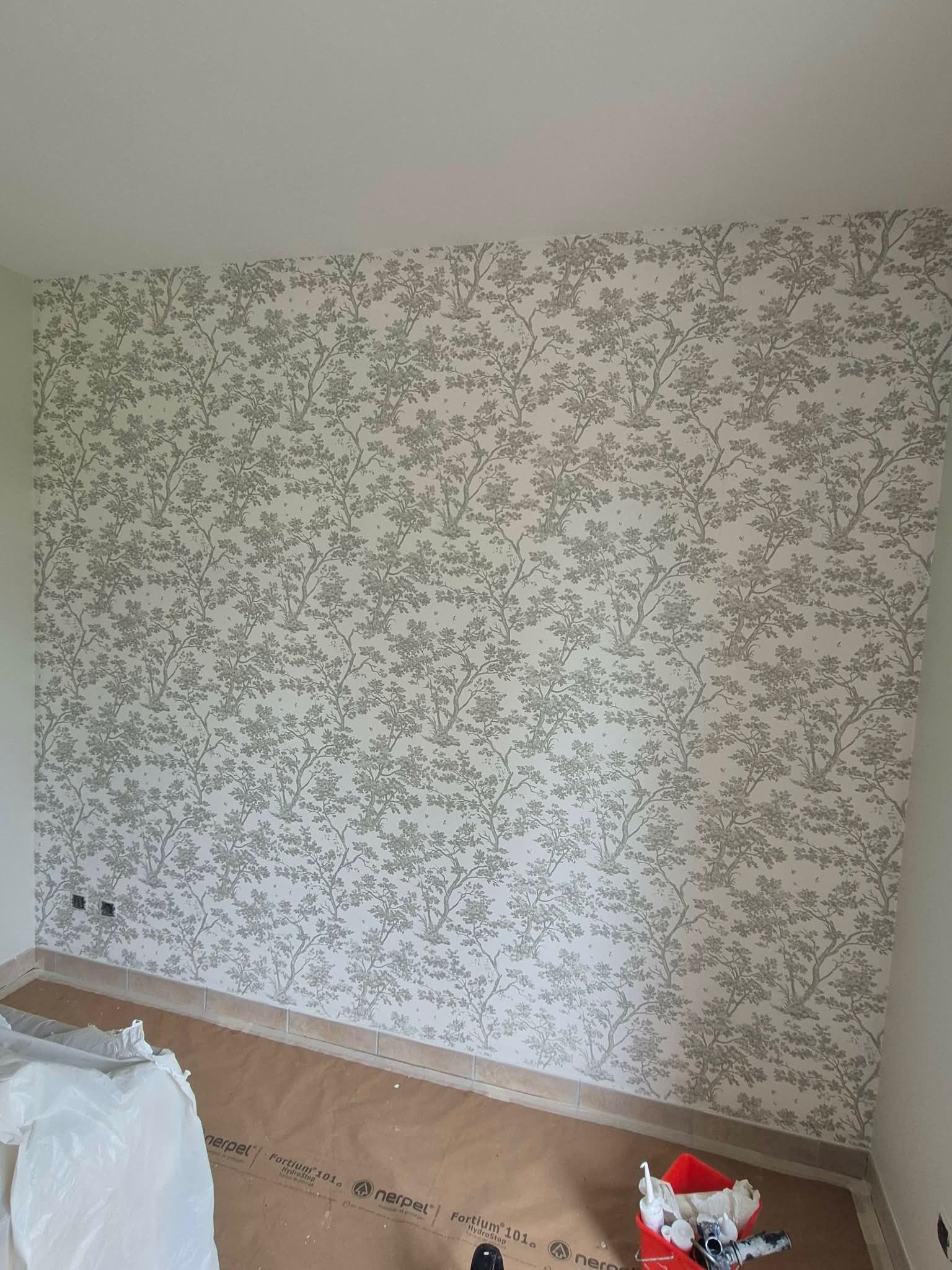 Pose papier peint réalisation SDS Peinture