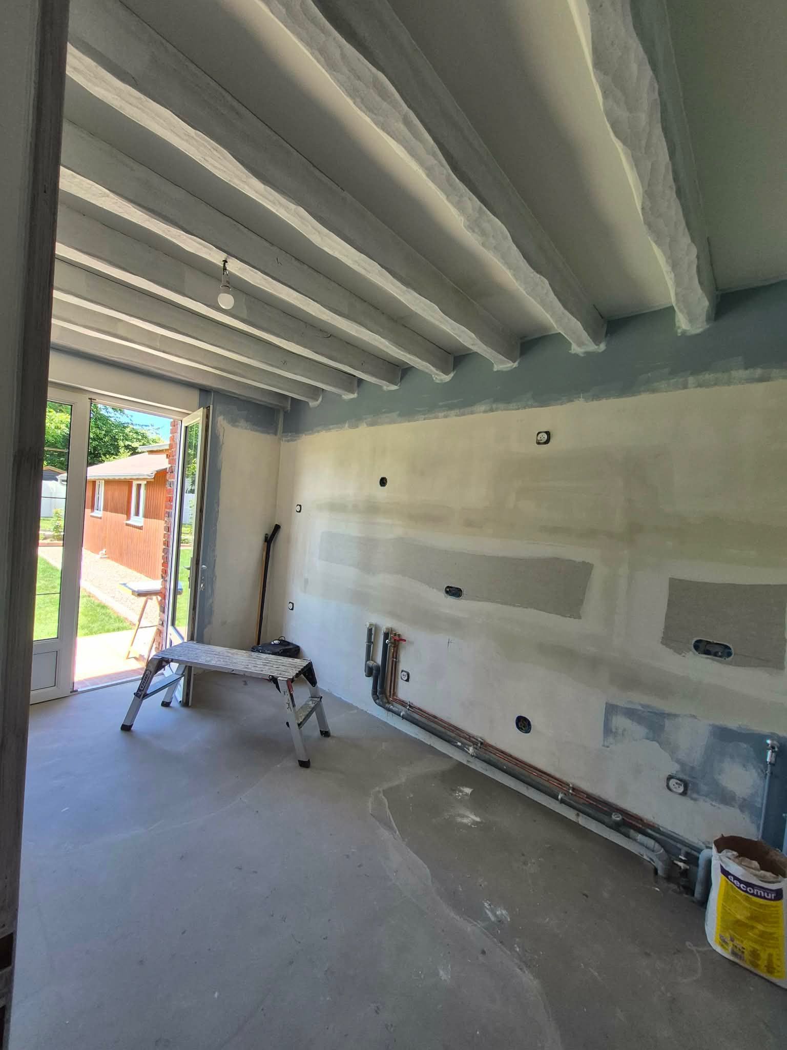Chantier de peinture intérieure en cours SDS Peinture