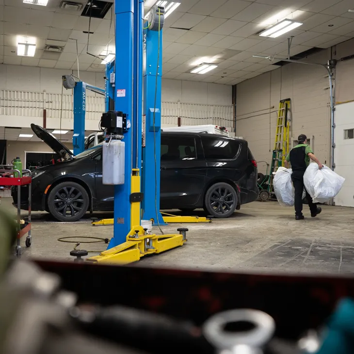 Service garage | Demario's Auto Clinic
