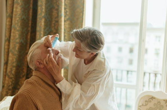 Managing Fall Allergies: Protecting Your Eyes from Seasonal Irritants | Baptist Eye Surgeons Managing Fall Allergies: Protecting Your Eyes from Seasonal Irritants | Baptist Eye Surgeons