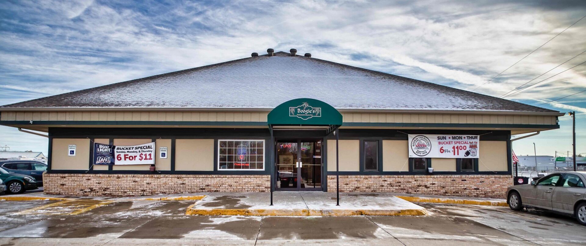 Gallery Boogie's Sports Bar & Grill