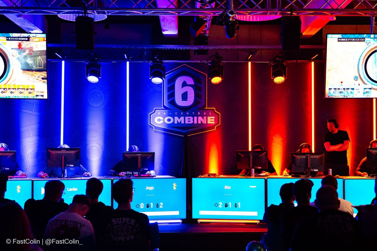 Stage with players and audience at the R6 Central Combine 2026 in Düsseldorf