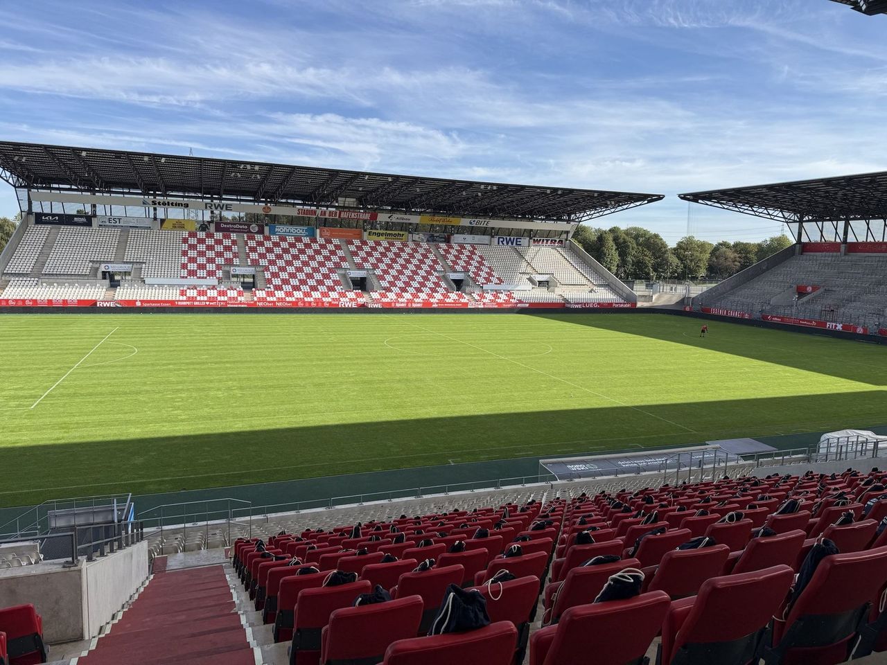 Stadium at Hafenstraße in Essen before doors open