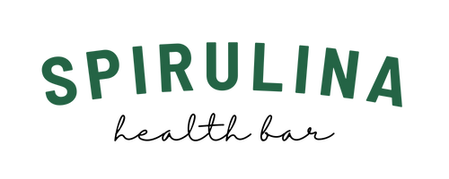 Logo de barre énergétique Spiruline en texte vert et noir sur fond blanc