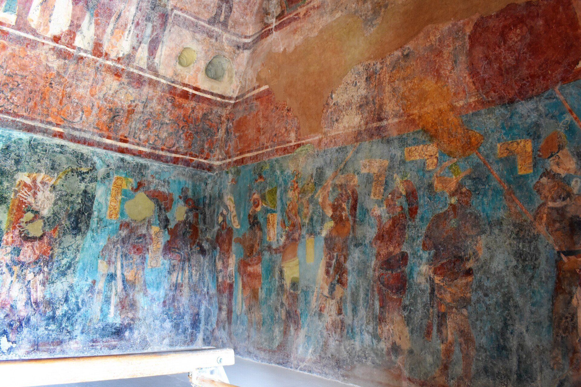 Pinturas antiguas dentro de la Zona Arqueológica de Palenque