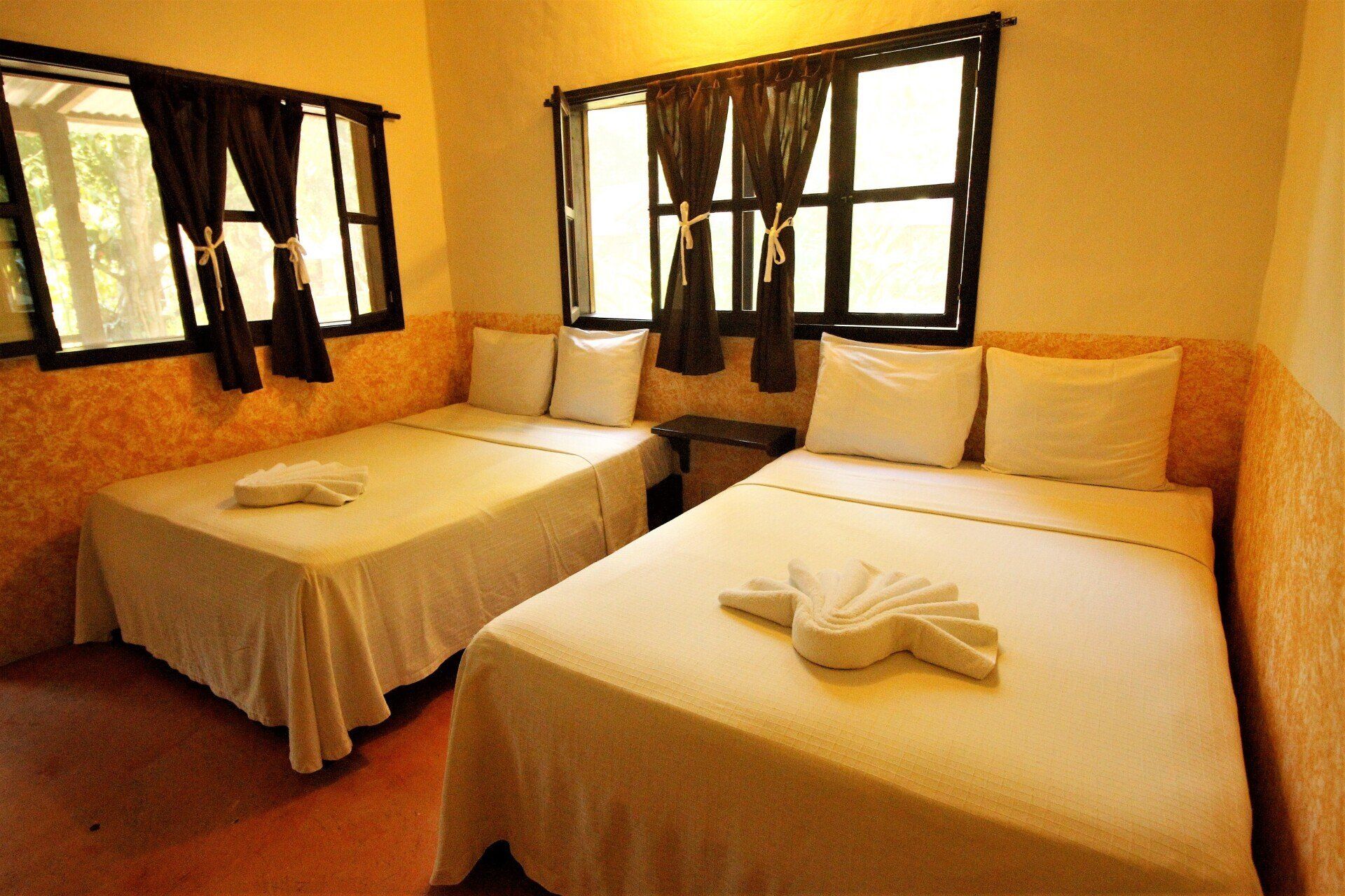 Cama doble en Cuádruple privada en Kin Balam