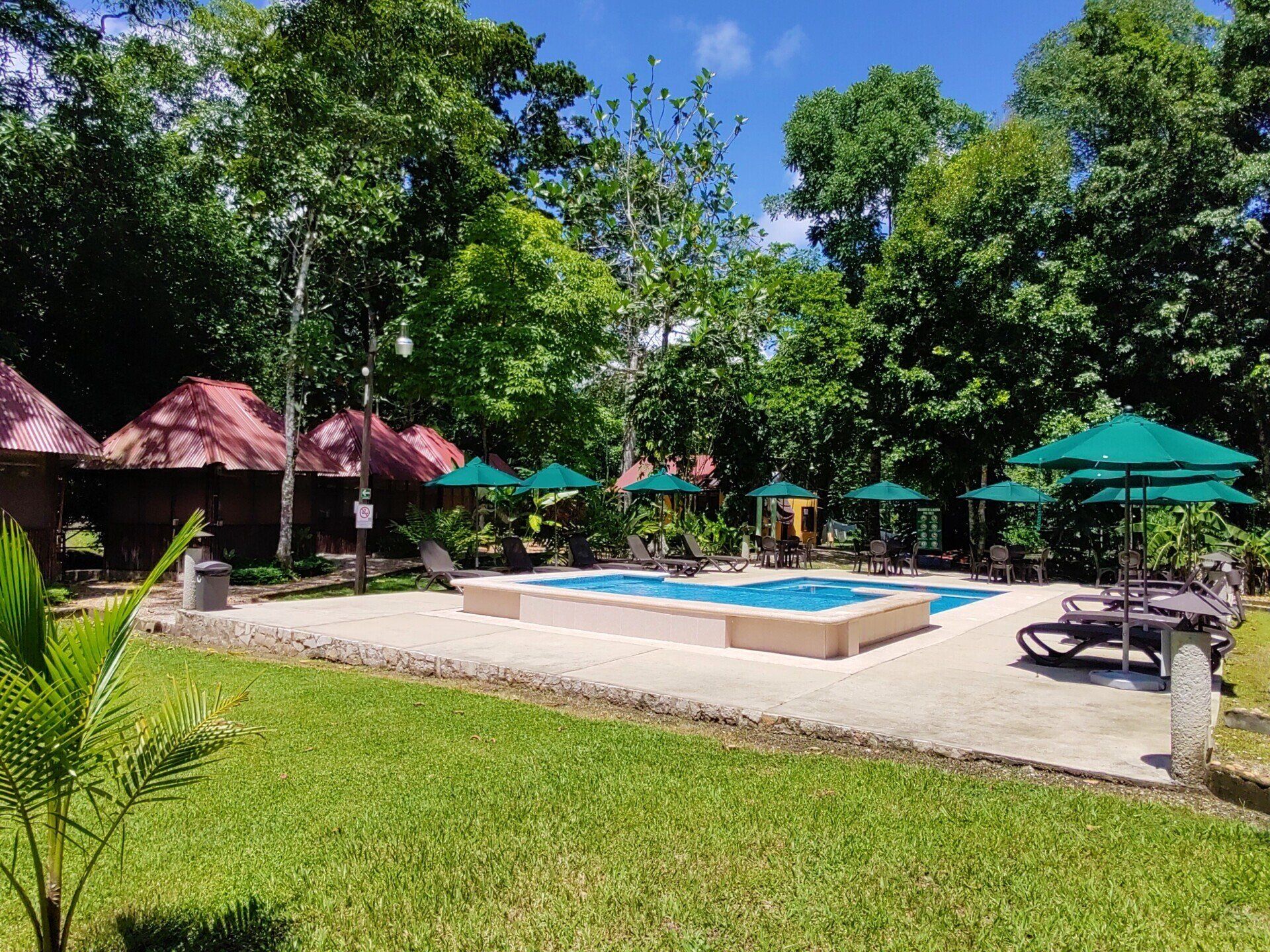 Piscina en Kin Balam Palenque