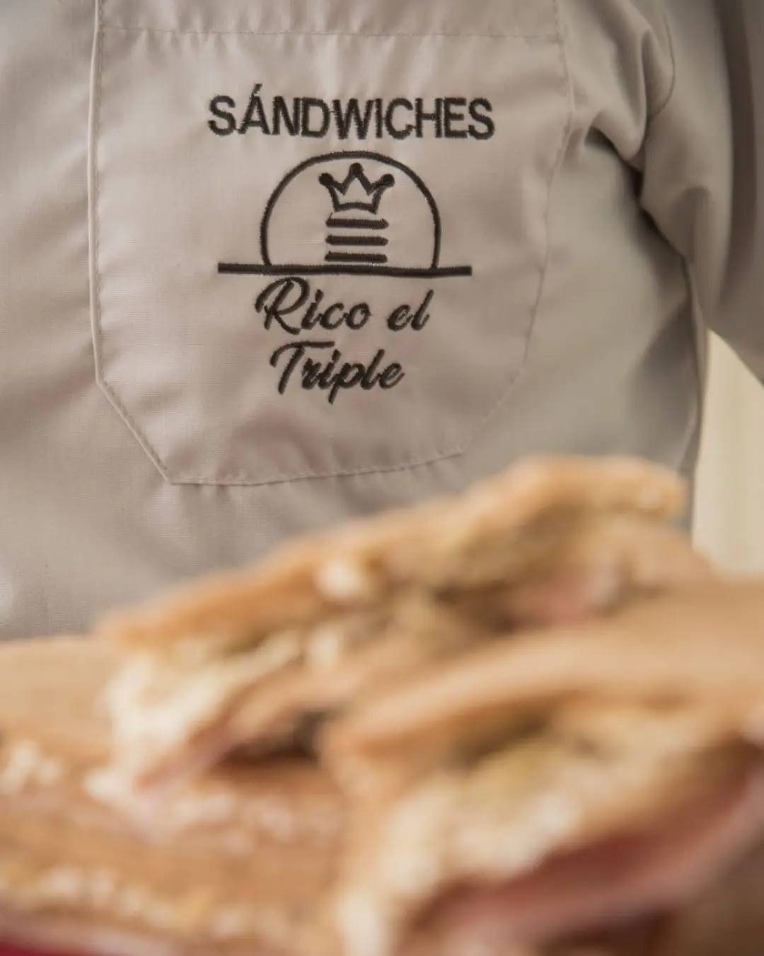 Uniforme de chef con la inscripción