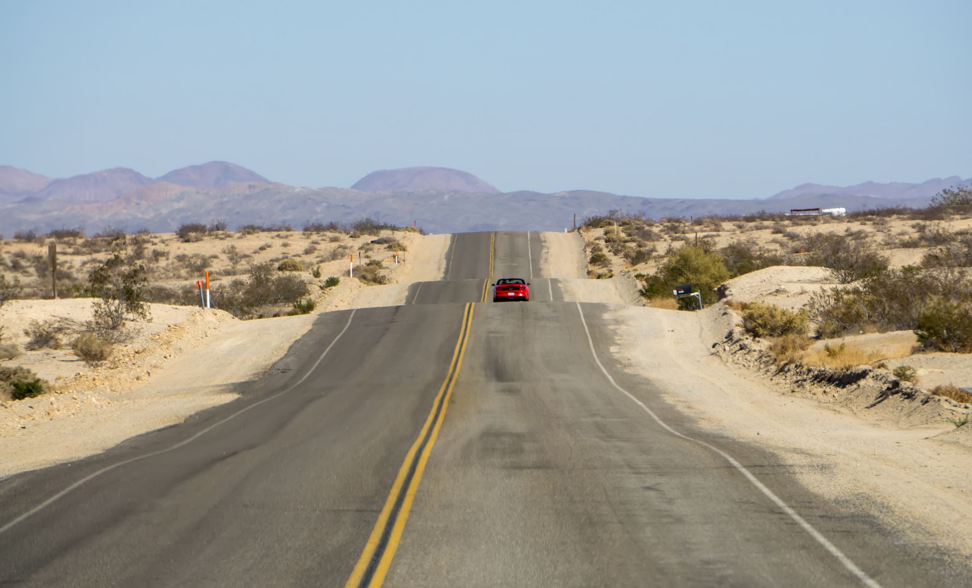 How to Stay Alert While Driving Long Distances | Automotive Fleet Repair