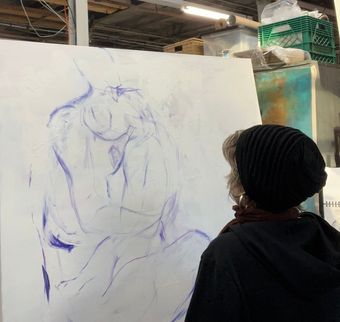 karen klucowicz in studio with large canvas featuring painting foundation drawing