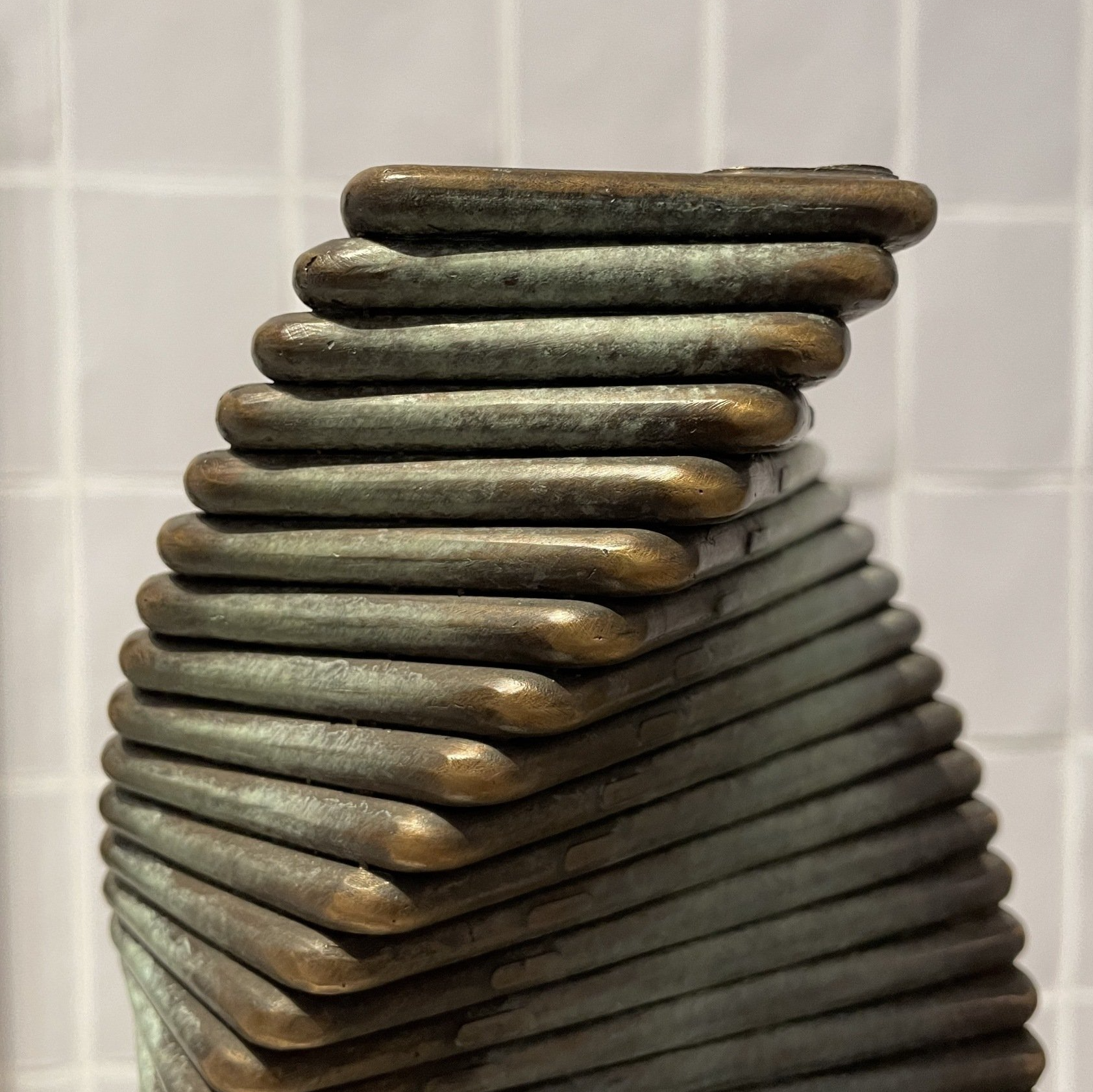 Detail zur Ausstellung von Alicja Kwade, Berlinische Galerie 