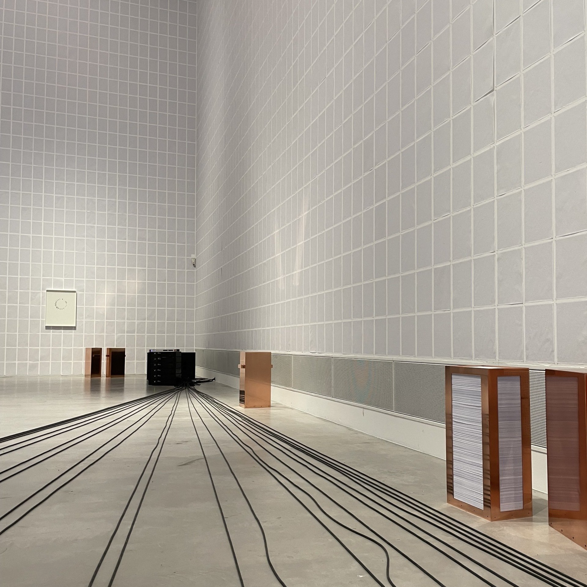 Ausstellungsansicht Alicja Kwade, Berlinische Galerie