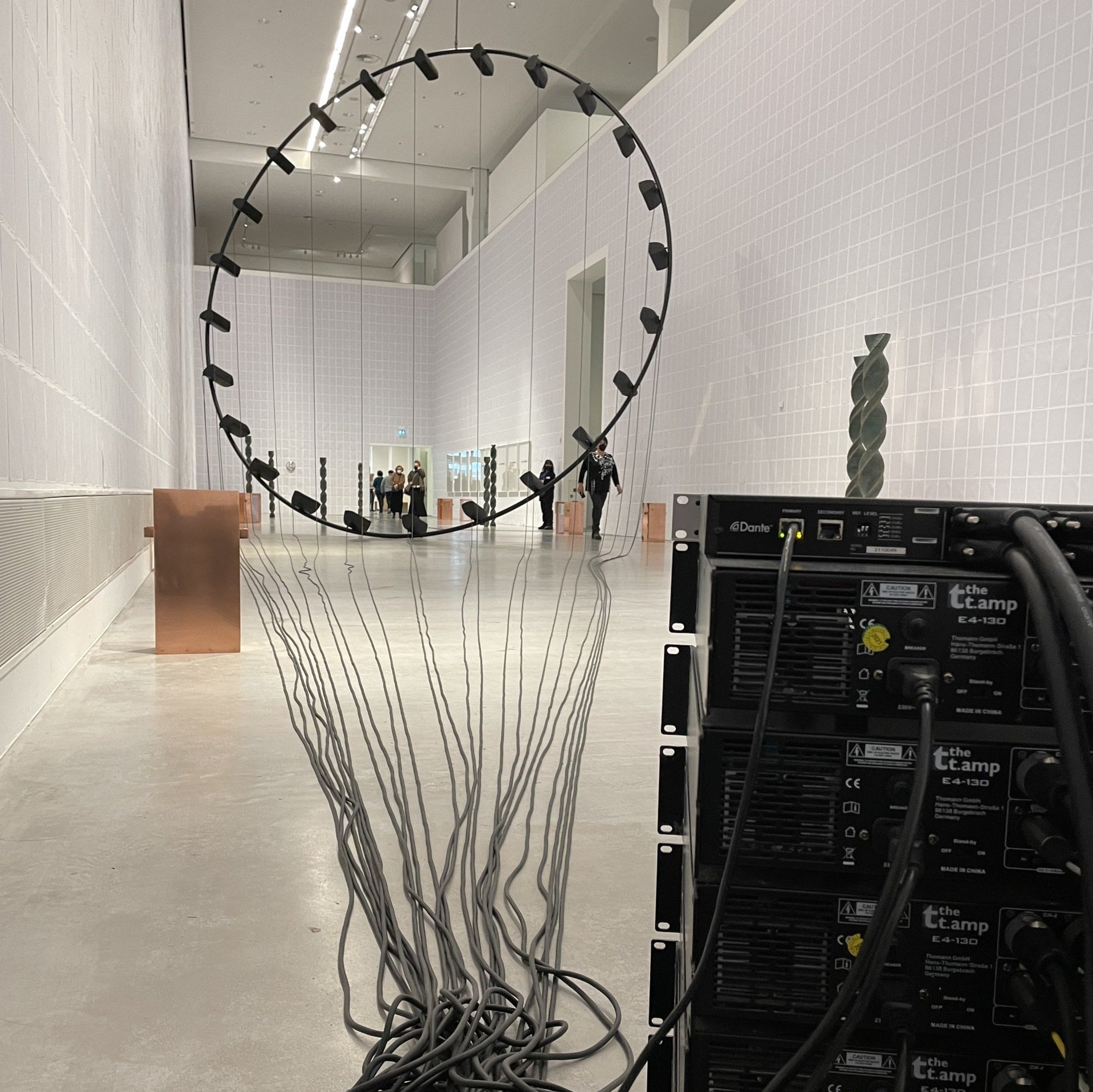 Ausstellungsansicht Alicja Kwade, Berlinische Galerie
