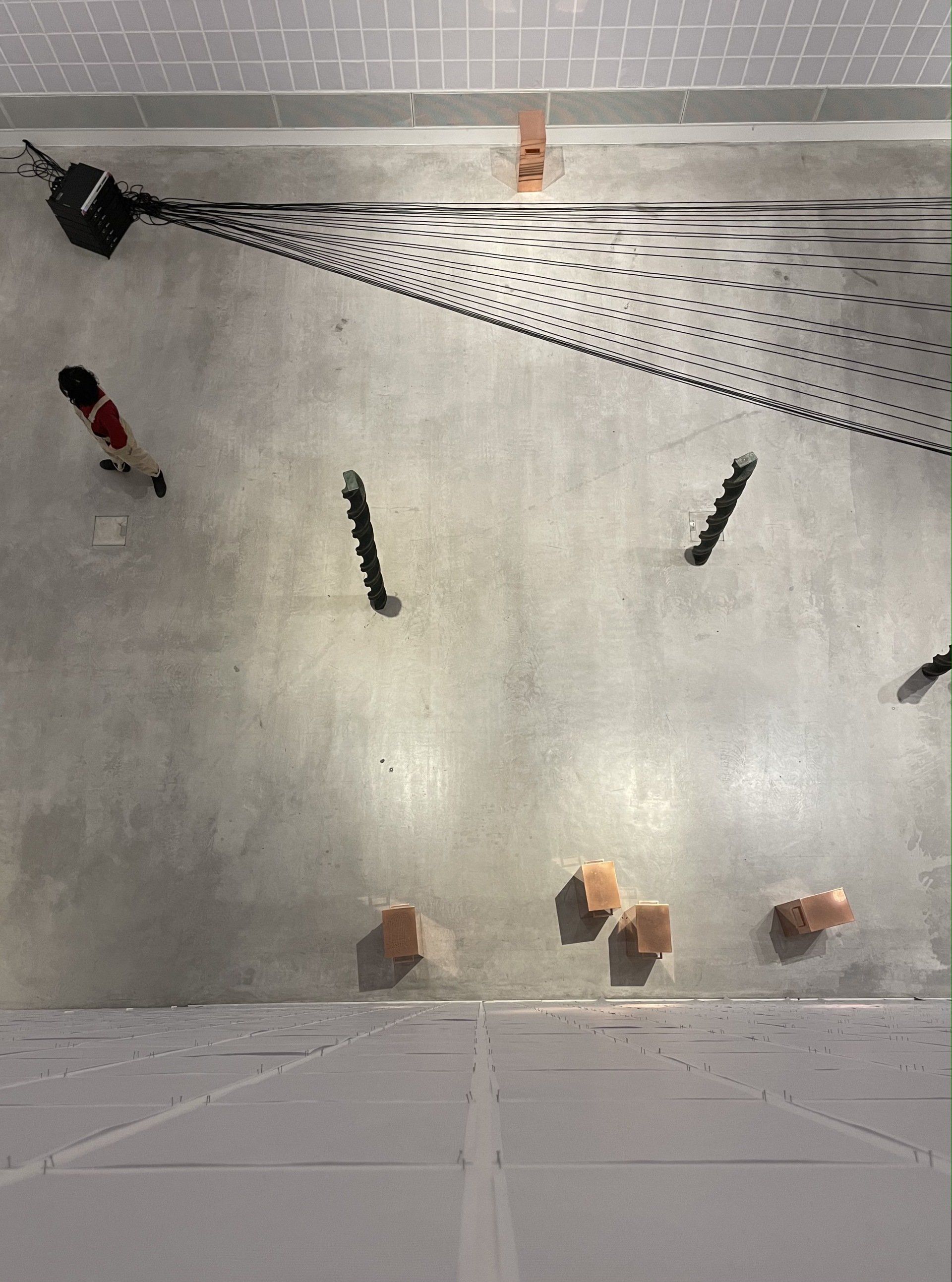 In Abwesenheit, Ausstellung von Alicja Kwade, Berlinische Galerie