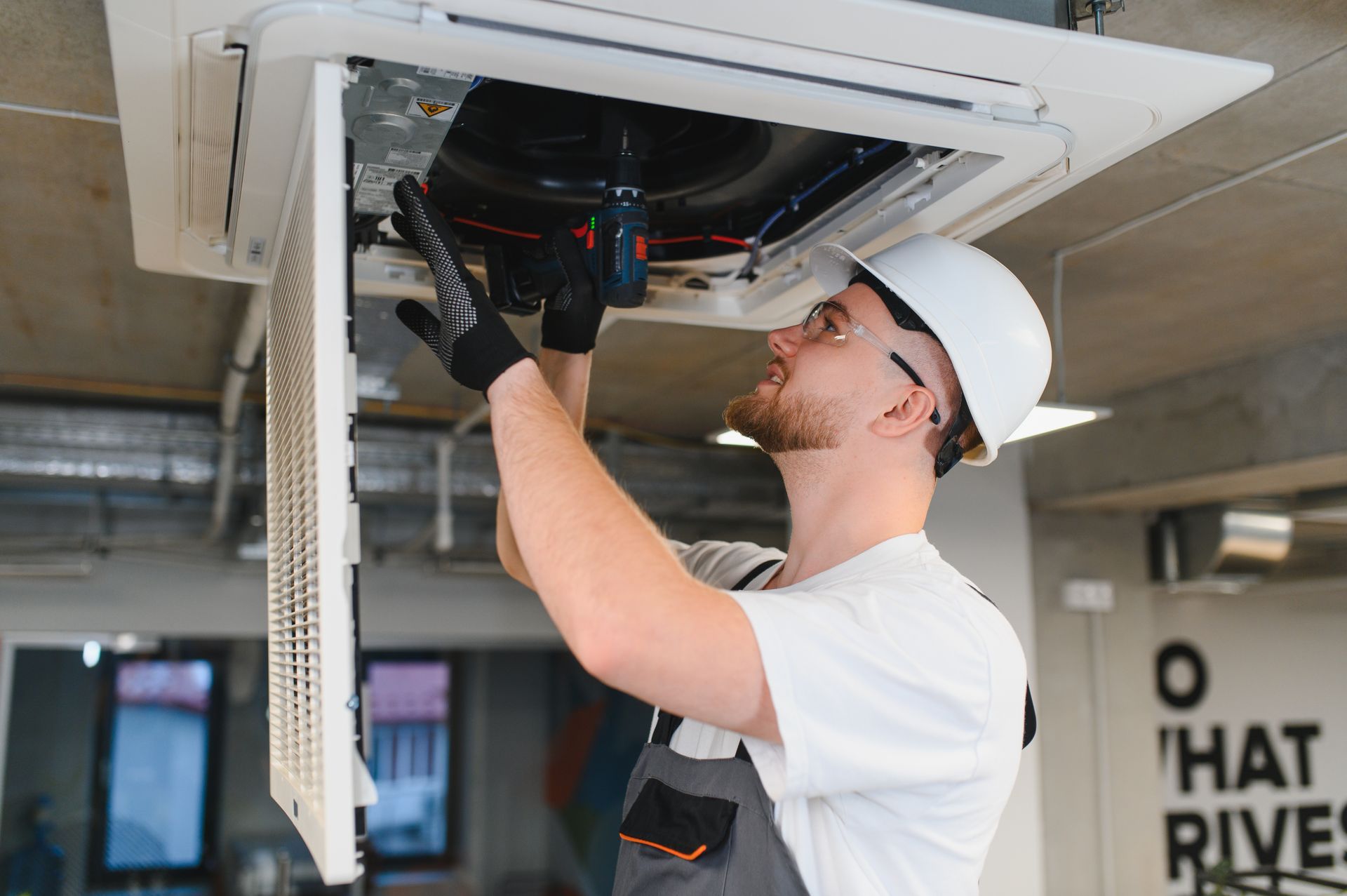 Commercial hvac tech
