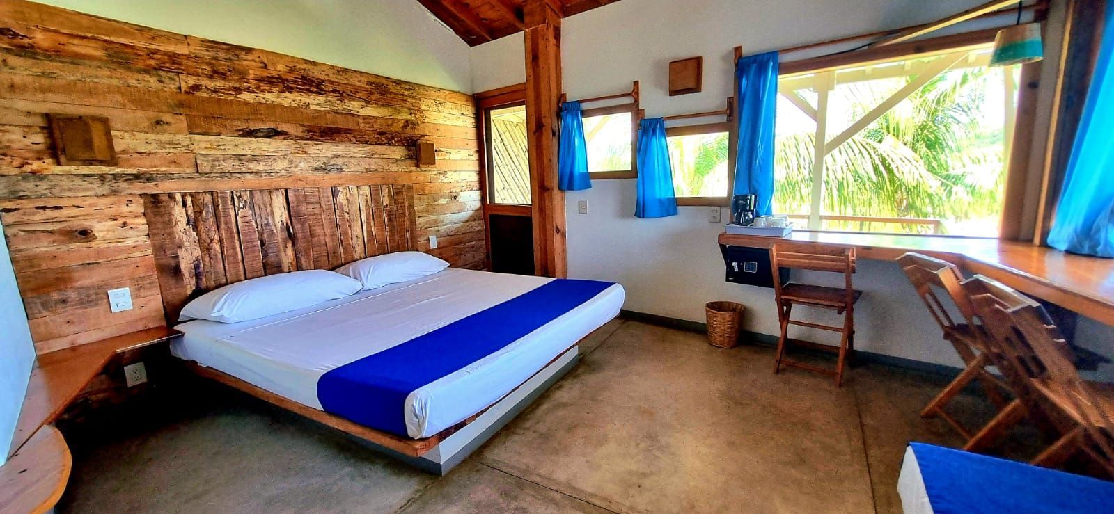 Cama doble y sencilla en Posada del Arquitecto