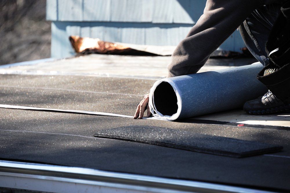 RESIDENTIAL ROOF MAINTENANCE IN LOUISVILLE, KY RESIDENTIAL ROOF MAINTENANCE IN LOUISVILLE, KY