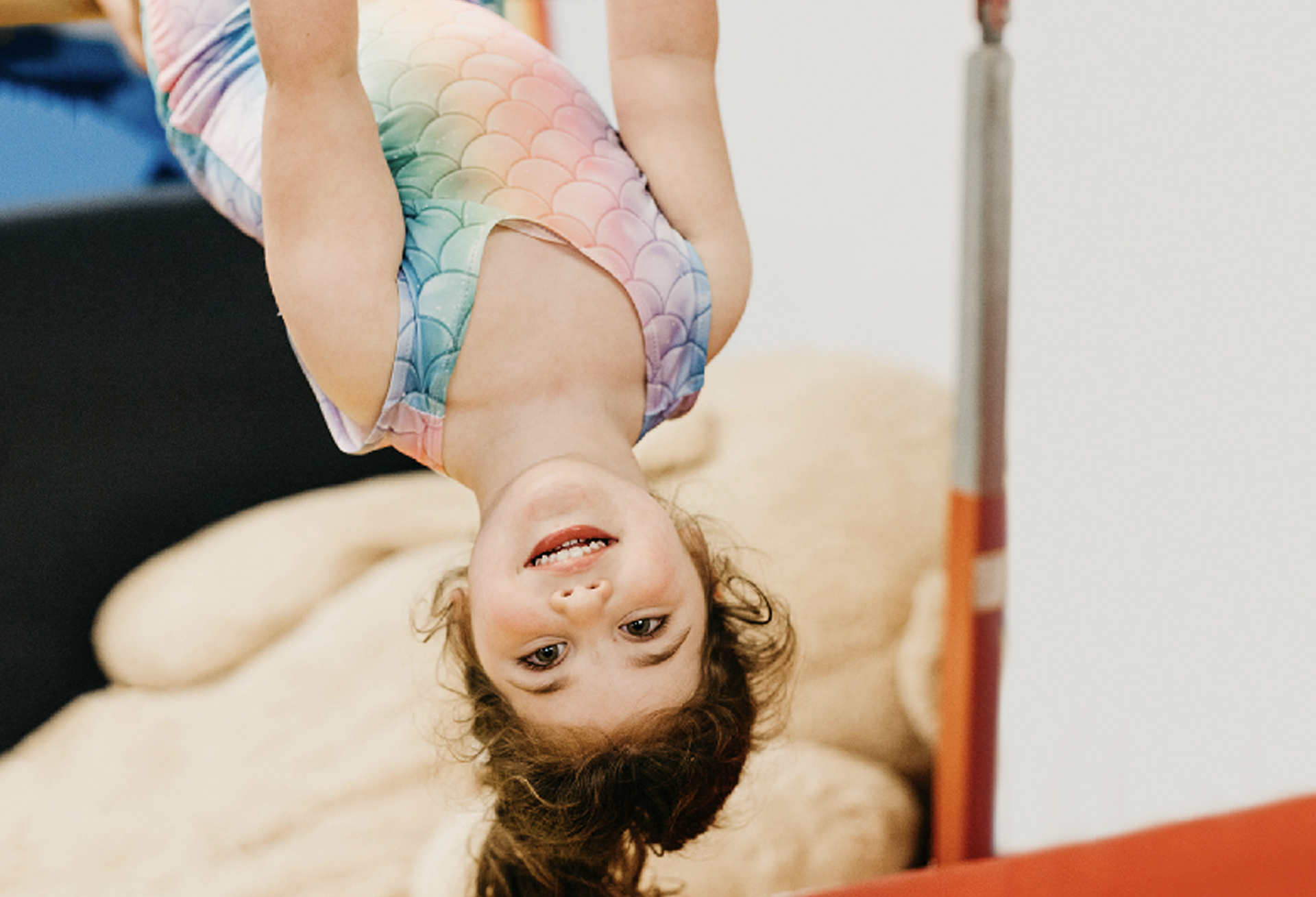 girl doing gymnastics