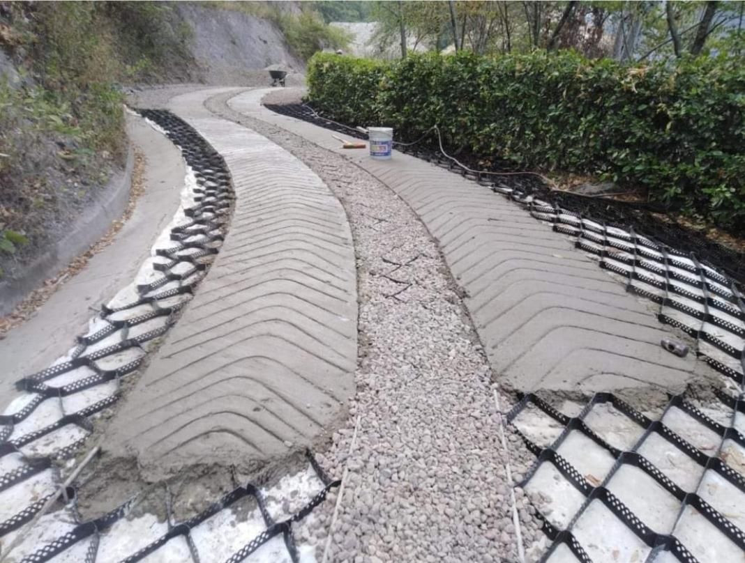 La Calle Más Económica: Solución Inteligente para Caminos Rurales, image size:1068x808