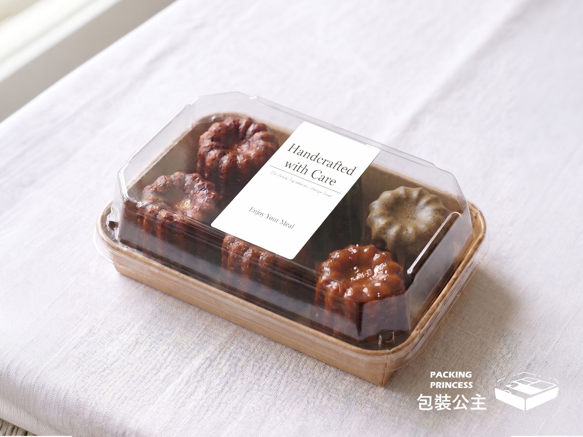 【小島拾光】牛皮餐盒四件套組,盛裝法式泡芙於草地野餐情境,精緻外帶包裝