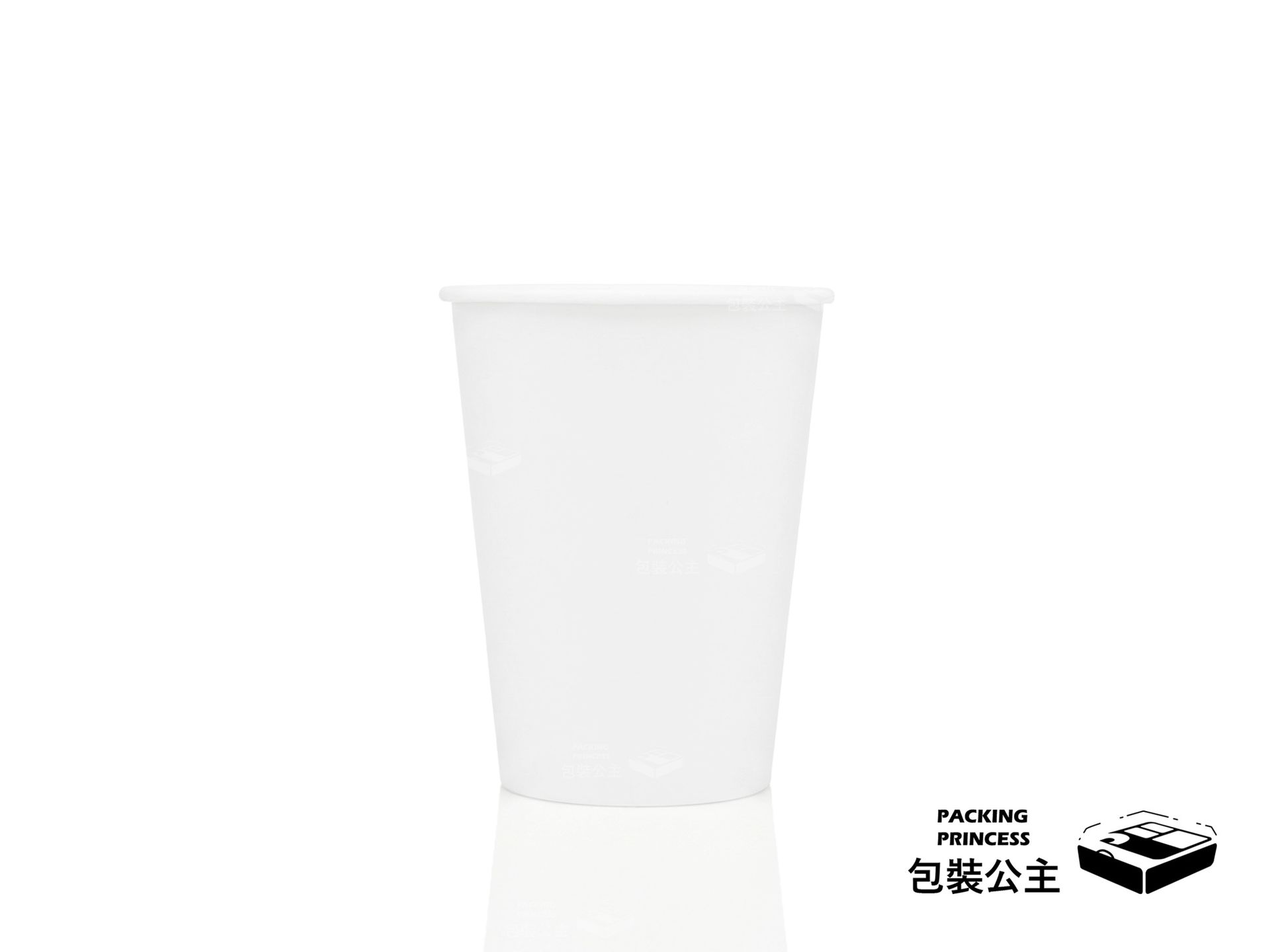 白色冷熱共用紙杯，雙面覆膜加厚防潮設計，經典純白極簡風格免洗外帶杯，適合早午餐店、連鎖手搖飲、辦公室接待商用杯。
