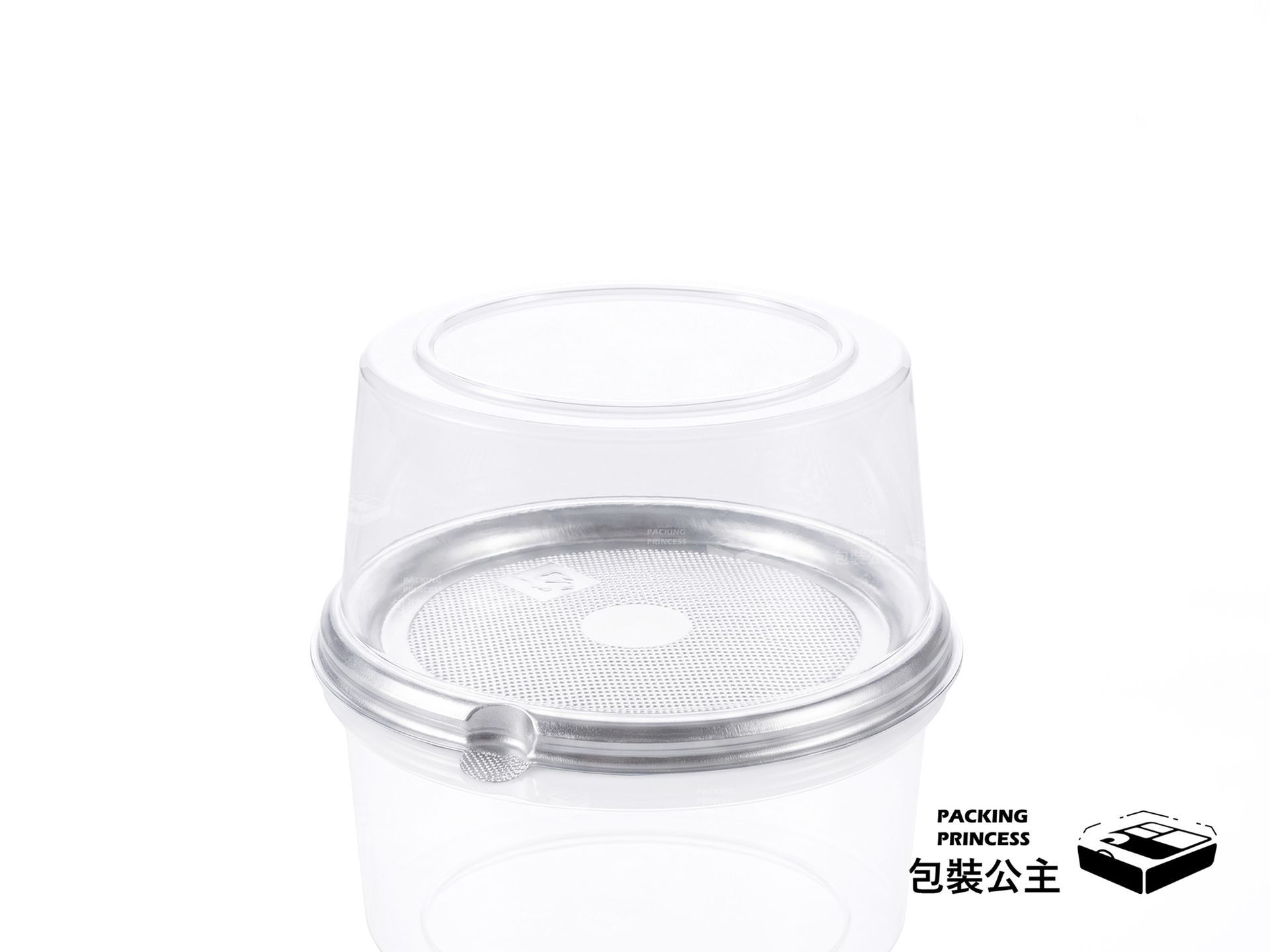 H558 5吋蛋糕盒，銀色底盤設計搭配透明圓蓋，提供簡約且實用的蛋糕外帶包裝選擇。