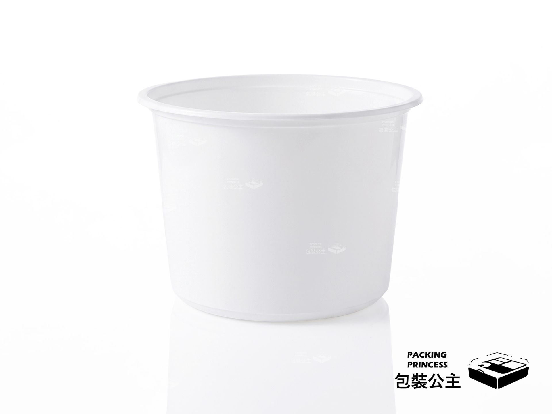 P2000 | 白色塑膠碗 2000c.c 可微波 大容量塑膠碗,單品白色碗身正面展示,提供餐飲外帶大容量湯品與火鍋容器選擇。