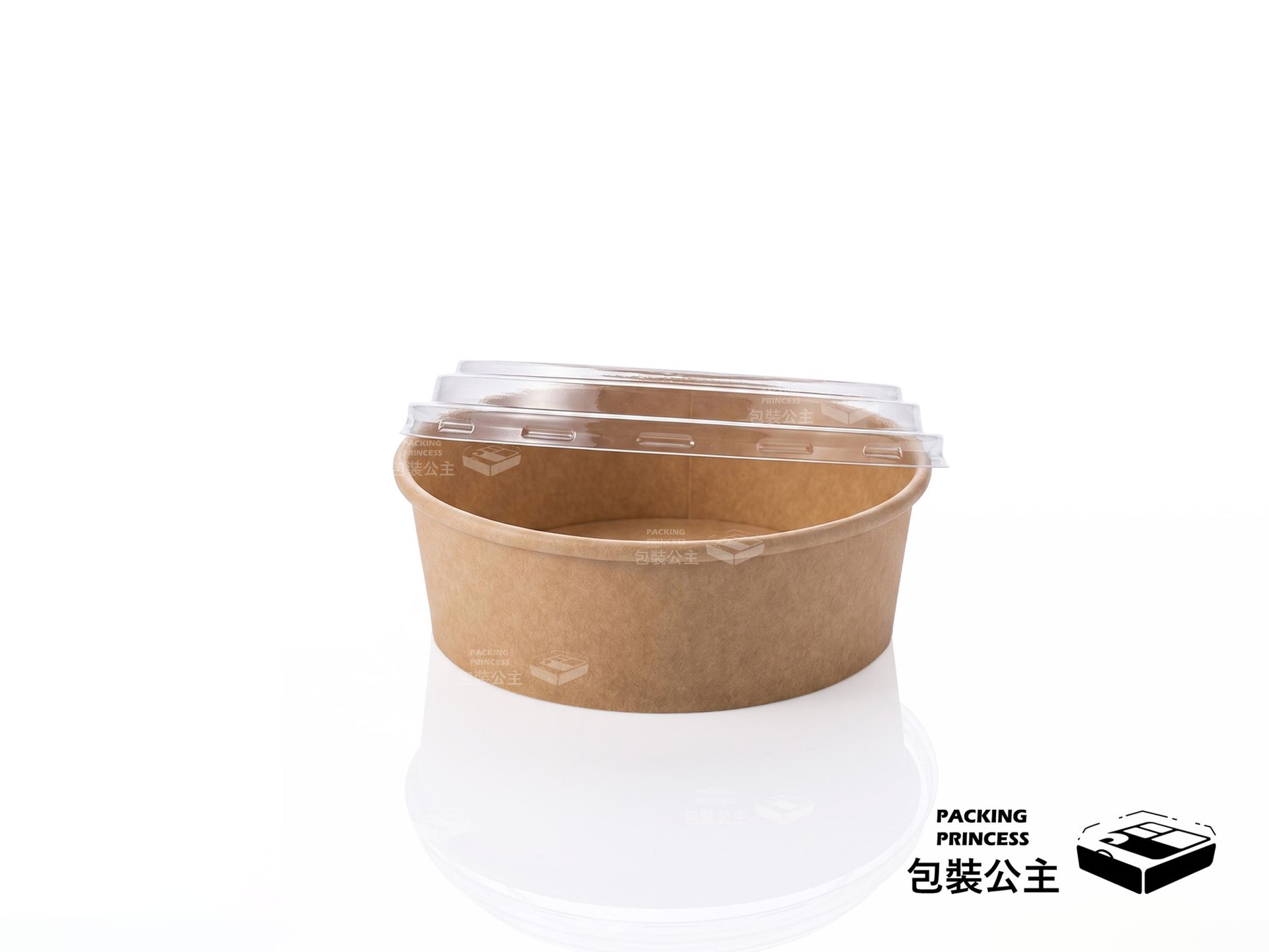 TH-500K 牛皮紙圓碗搭配透明 PET 蓋,展現外帶包裝的結構設計,適合作為各類餐飲店的實用選品。